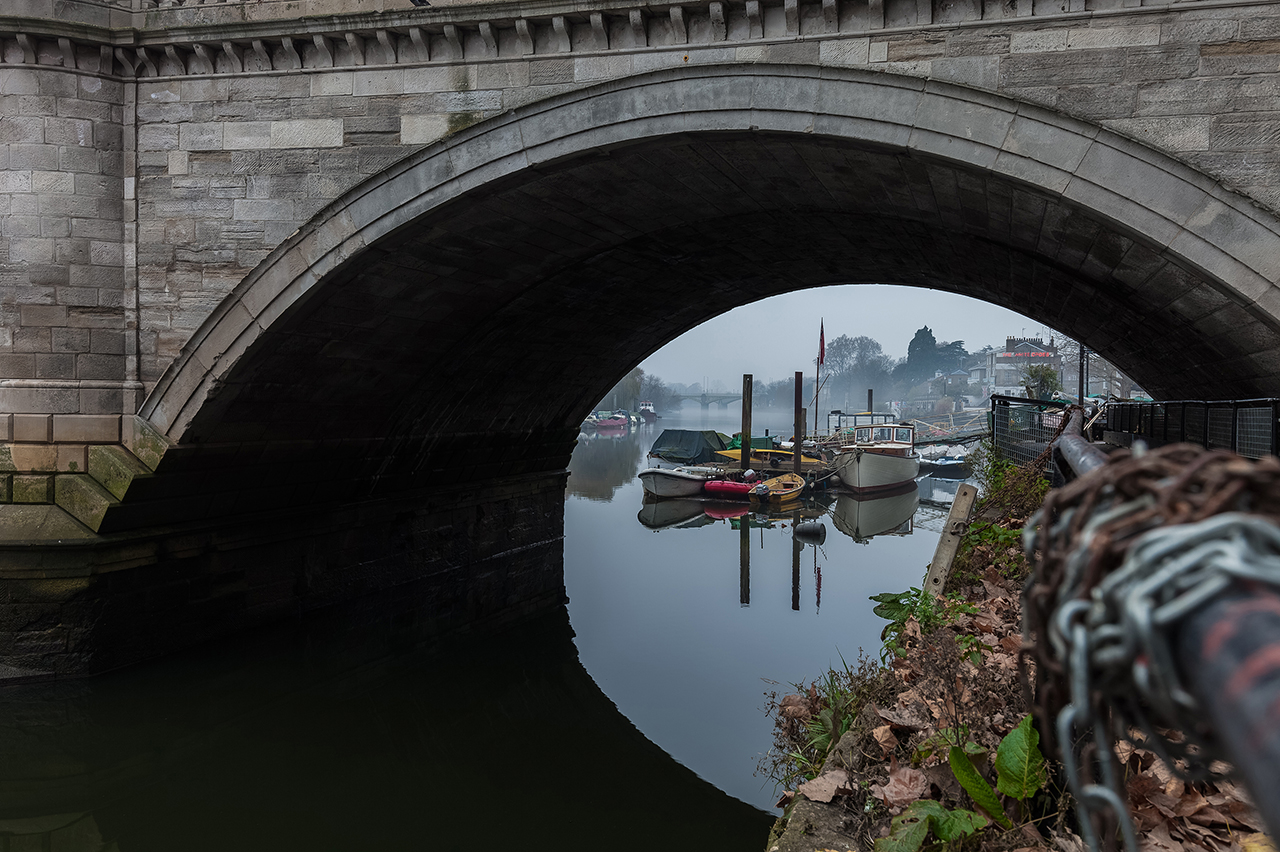 Fog through Richmond Bridge