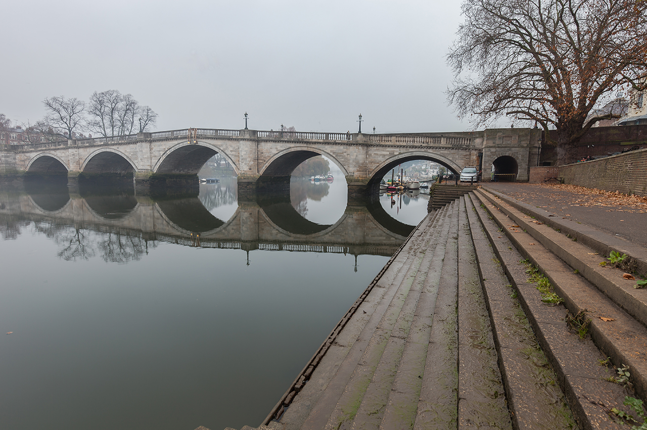 Foggy Richmond Bridge